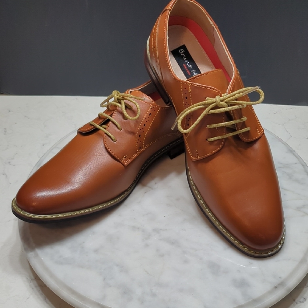 Bruno Marc New York, Brown Oxford Shoes, Sleek Design and Closed Lacing, NWOT